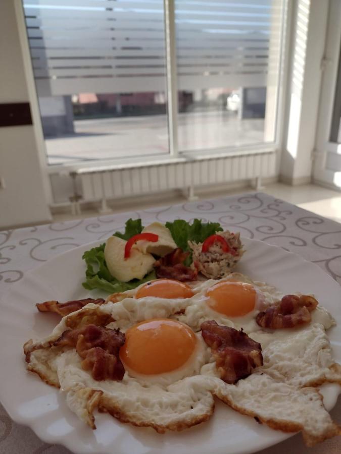Hotel Zlatni San Banja Koviljača Esterno foto